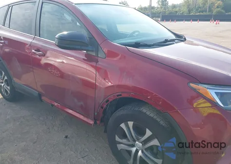 2018 Toyota Rav4 Le z USA, uszkodzony, nr VIN 2T3BFREV6JW851958